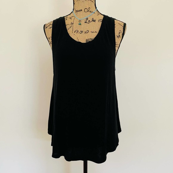 Brandy Melville Eliana Open Tulip Back Black Soft Stretchy Muscle Cotton Shirt - Picture 5 of 8